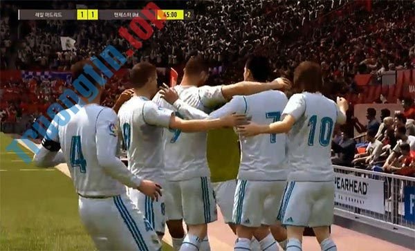 Một đoạn gameplay in-game FIFA Online 4.