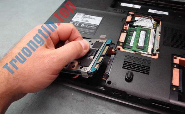 Nguyên nhân dẫn đến hư hỏng ổ cứng Laptop