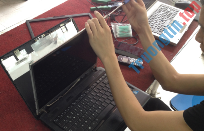 Thay Màn Hình Laptop Tại Nhà Huyện Hóc Môn