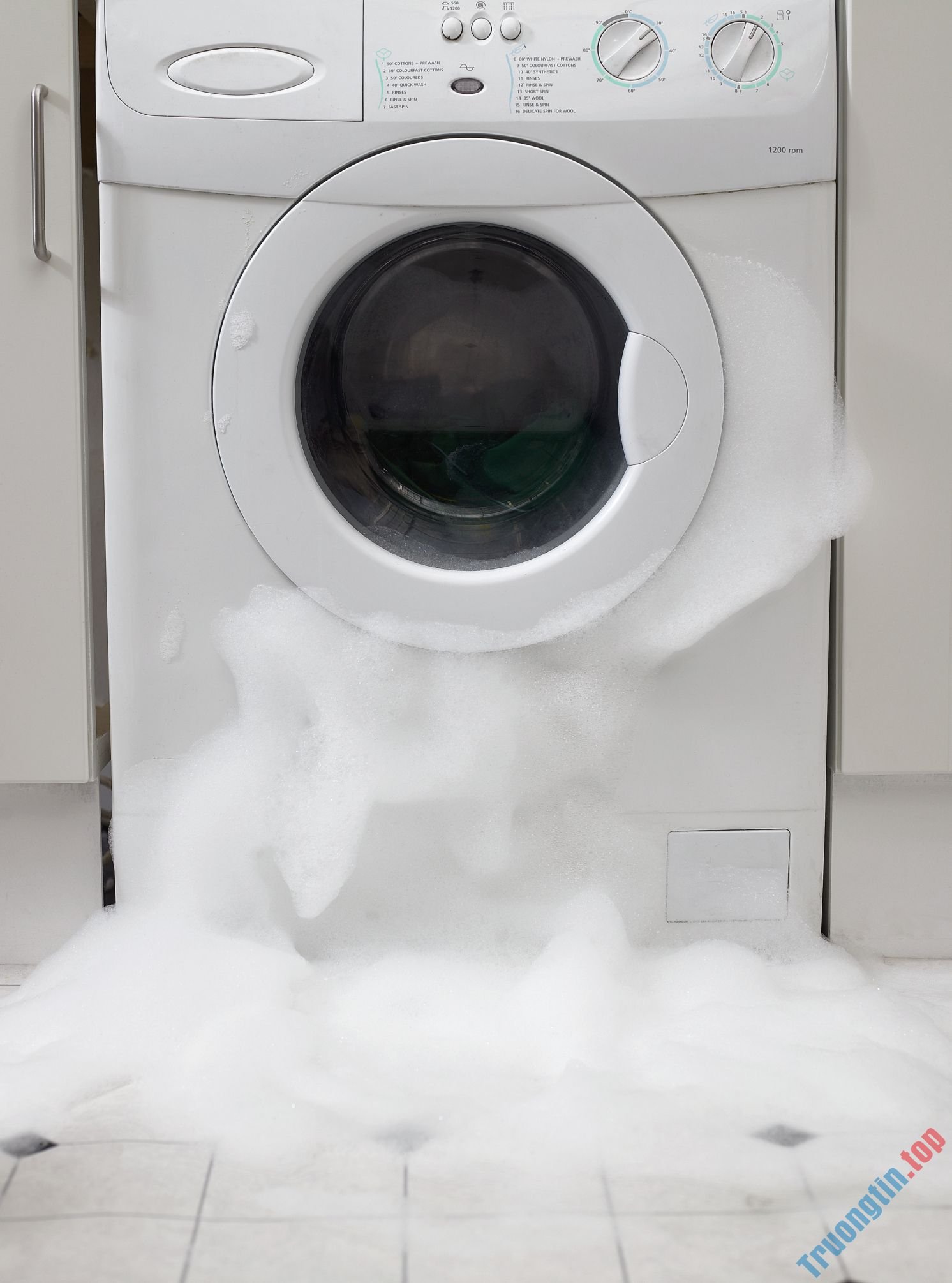 Dịch Vụ Sửa Máy Giặt Đang vắt lại Xả Huyện Hóc Môn