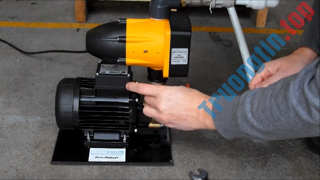 Thợ Sửa Máy Bơm Nước Không Vào Nước Quận 9 