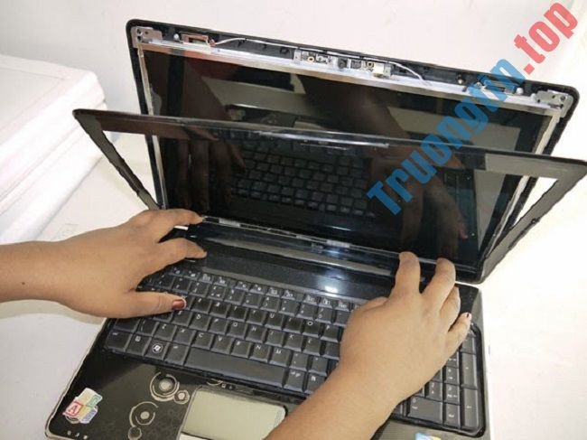 Top 10 Địa Chỉ Sửa laptop bị bể rơi vỡ Ở Tại Quận 4 Tphcm