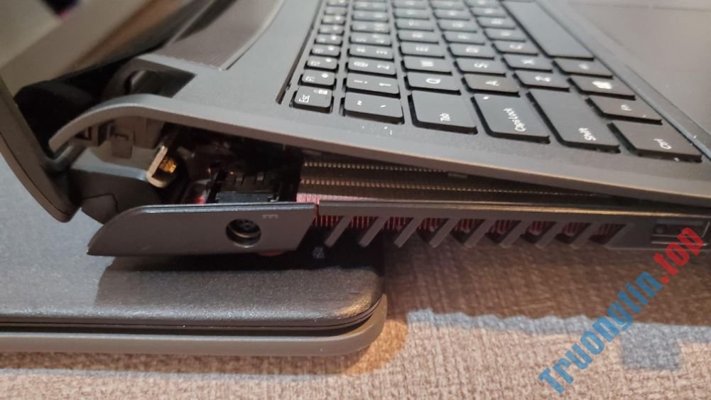 Top 10 Địa Chỉ sửa laptop bị gãy bản lể Ở Tại Quận 1 Tphcm