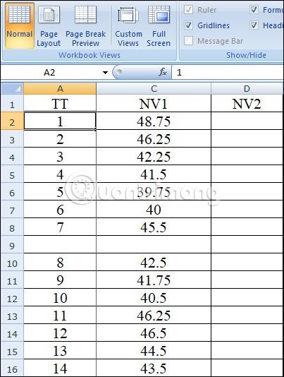Cố&nbsp;định&nbsp;cột&nbsp;đầu&nbsp;tiên