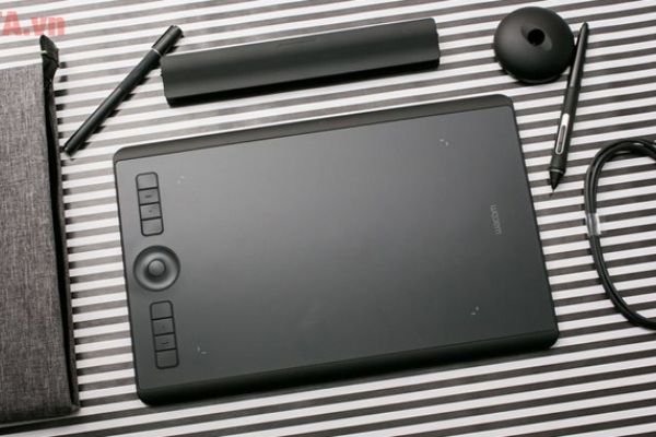 Wacom&nbsp;Intuo&nbsp;PRO&nbsp;PAPER&nbsp;Medium&nbsp;PTH-660/K1-CX