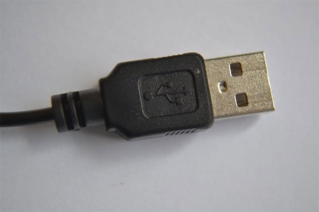 Mẹo cắm cáp USB chuẩn, ‘không trượt phát nào’