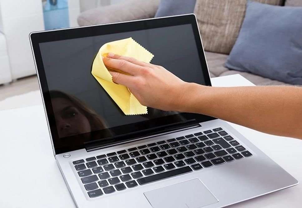 Chi Phí Vệ Sinh Laptop Quận 1 Là Bao Nhiêu?