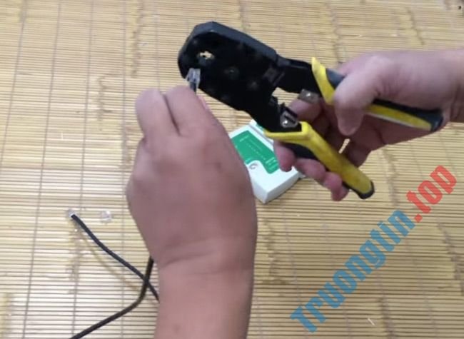 &nbsp;Cách&nbsp;bấm&nbsp;dây&nbsp;mạng&nbsp;4&nbsp;sợi,&nbsp;bấm&nbsp;dây&nbsp;mạng&nbsp;bằng&nbsp;dây&nbsp;điện&nbsp;thoại&nbsp;