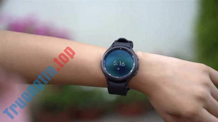 Đánh&nbsp;giá&nbsp;nhanh&nbsp;Samsung&nbsp;Galaxy&nbsp;Watch4&nbsp;Classic&nbsp;–&nbsp;Smartwatch&nbsp;cổ&nbsp;điển&nbsp;đầy&nbsp;tinh&nbsp;tế&nbsp;với&nbsp;nhiều&nbsp;cải&nbsp;tiến&nbsp;về&nbsp;phần&nbsp;cứng