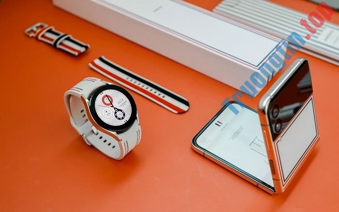 Mở hộp Galaxy Z Flip3 5G Thom Browne Edition: Dành cho những cô nàng sành điệu, giá “sương sương” 57 triệu đồng 13 Mở hộp Galaxy Z Flip3 5G Thom Browne Edition: Dành cho những cô nàng sành điệu, giá “sương sương” 57 triệu đồng