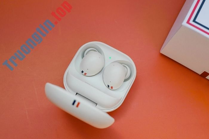 Mở hộp Galaxy Z Flip3 5G Thom Browne Edition: Dành cho những cô nàng sành điệu, giá “sương sương” 57 triệu đồng 16 Mở hộp Galaxy Z Flip3 5G Thom Browne Edition: Dành cho những cô nàng sành điệu, giá “sương sương” 57 triệu đồng