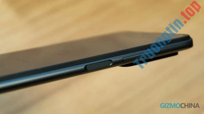 Trên&nbsp;tay&nbsp;Redmi&nbsp;10&nbsp;–&nbsp;Smartphone&nbsp;giá&nbsp;rẻ&nbsp;màn&nbsp;hình&nbsp;đục&nbsp;lỗ&nbsp;thời&nbsp;thượng,&nbsp;pin&nbsp;trâu,&nbsp;hiệu&nbsp;năng&nbsp;ổn&nbsp;định