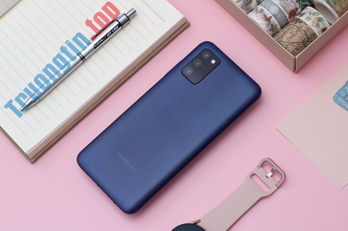 Nhờ&nbsp;bậc&nbsp;thầy&nbsp;trải&nbsp;nghiệm&nbsp;Galaxy&nbsp;A03s,&nbsp;cả&nbsp;lớp&nbsp;xa&nbsp;mặt&nbsp;nhưng&nbsp;không&nbsp;cách&nbsp;lòng&nbsp;năm&nbsp;học&nbsp;mới&nbsp;với&nbsp;pin&nbsp;khủng&nbsp;5000mAh