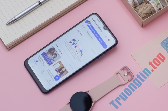 Nhờ&nbsp;bậc&nbsp;thầy&nbsp;trải&nbsp;nghiệm&nbsp;Galaxy&nbsp;A03s,&nbsp;cả&nbsp;lớp&nbsp;xa&nbsp;mặt&nbsp;nhưng&nbsp;không&nbsp;cách&nbsp;lòng&nbsp;năm&nbsp;học&nbsp;mới&nbsp;với&nbsp;pin&nbsp;khủng&nbsp;5000mAh