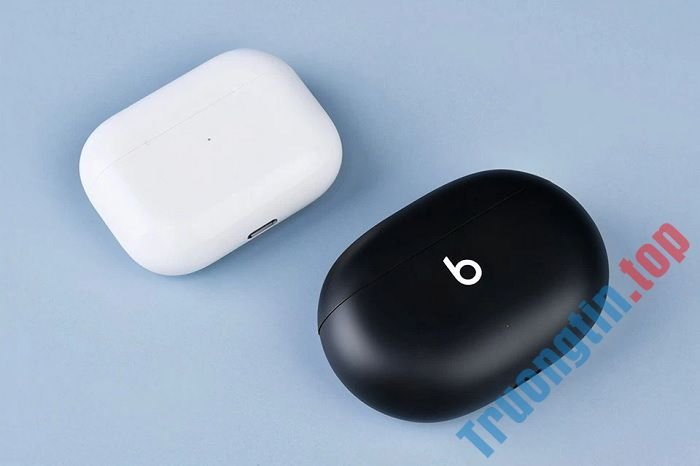 So&nbsp;sánh&nbsp;AirPods&nbsp;Pro&nbsp;và&nbsp;Beats&nbsp;Studio&nbsp;Buds:&nbsp;Gà&nbsp;cùng&nbsp;một&nbsp;mẹ&nbsp;có&nbsp;gì&nbsp;khác&nbsp;nhau?