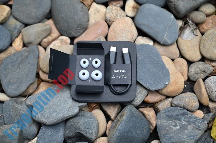 So&nbsp;sánh&nbsp;AirPods&nbsp;Pro&nbsp;và&nbsp;Beats&nbsp;Studio&nbsp;Buds:&nbsp;Gà&nbsp;cùng&nbsp;một&nbsp;mẹ&nbsp;có&nbsp;gì&nbsp;khác&nbsp;nhau?