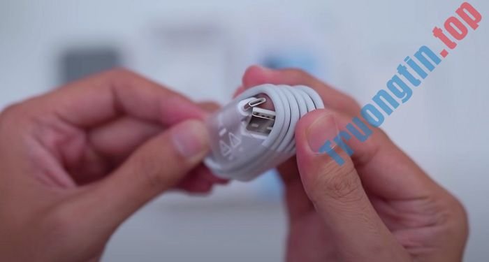 Trên tay Vivo Y21s: Siêu mỏng siêu nhẹ, pin 5.000 mAh, camera chính 50MP 3 Trên tay Vivo Y21s: Siêu mỏng siêu nhẹ, pin 5.000 mAh, camera chính 50MP