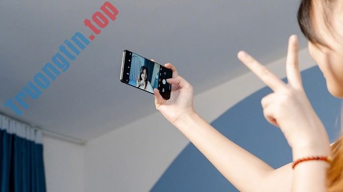 Cận&nbsp;cảnh&nbsp;Xiaomi&nbsp;CIVI&nbsp;–&nbsp;Smartphone&nbsp;hơn&nbsp;9&nbsp;triệu&nbsp;có&nbsp;camera&nbsp;selfie&nbsp;chụp&nbsp;ảnh&nbsp;cực&nbsp;đỉnh