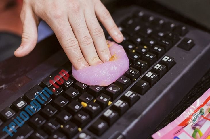 Cách&nbsp;vệ&nbsp;sinh&nbsp;máy&nbsp;tính&nbsp;bàn&nbsp;chi&nbsp;tiết&nbsp;nhất
