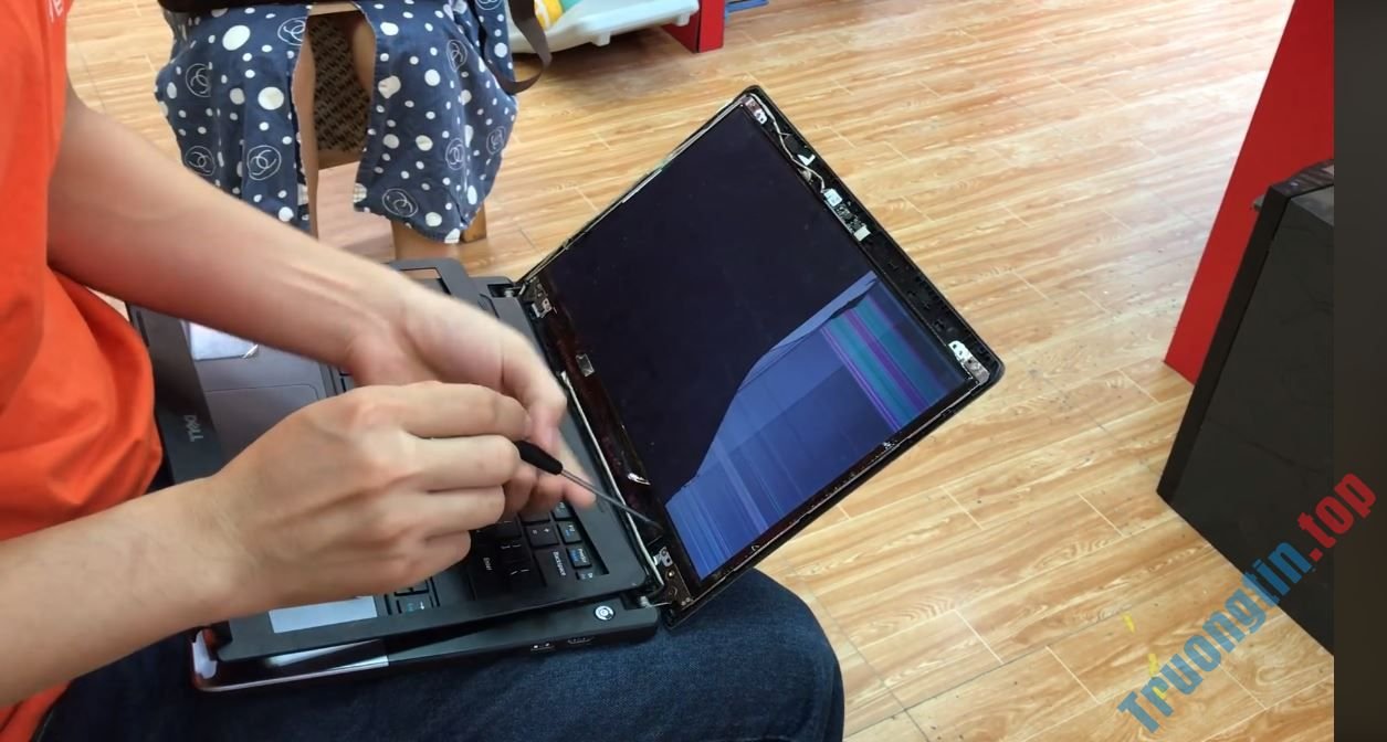 Cách&nbsp;khắc&nbsp;phục&nbsp;lỗi&nbsp;màn&nbsp;hình&nbsp;laptop&nbsp;bị&nbsp;nhiễu&nbsp;đơn&nbsp;giản