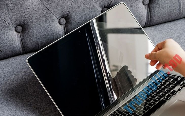 Có&nbsp;nên&nbsp;dán&nbsp;màn&nbsp;hình&nbsp;cho&nbsp;laptop&nbsp;không?