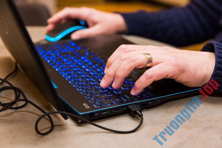 Cách&nbsp;bật&nbsp;đèn&nbsp;bàn&nbsp;phím&nbsp;laptop&nbsp;HP&nbsp;đơn&nbsp;giản,&nbsp;nhanh&nbsp;chóng