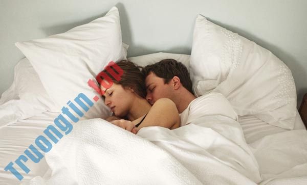 Hình&nbsp;nền&nbsp;cặp&nbsp;đôi&nbsp;cực&nbsp;tình&nbsp;cảm&nbsp;cho&nbsp;máy&nbsp;tính