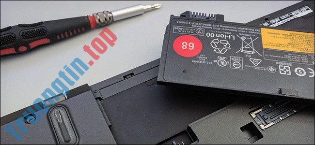 Làm&nbsp;thế&nbsp;nào&nbsp;để&nbsp;“cứu”&nbsp;laptop&nbsp;khi&nbsp;bị&nbsp;nước&nbsp;vào?