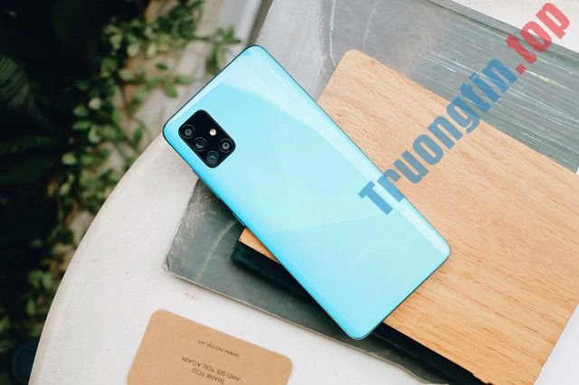 Các&nbsp;tiêu&nbsp;chí&nbsp;chọn&nbsp;mua&nbsp;smartphone&nbsp;cho&nbsp;người&nbsp;lớn&nbsp;tuổi