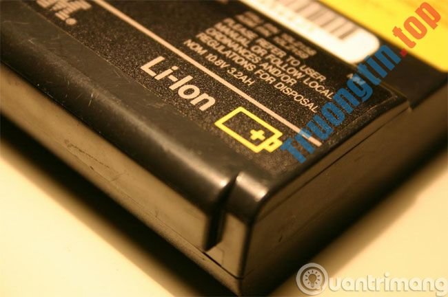 Có&nbsp;nên&nbsp;cắm&nbsp;sạc&nbsp;laptop&nbsp;liên&nbsp;tục?