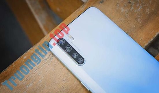 Đánh&nbsp;giá&nbsp;Oppo&nbsp;F15:&nbsp;Liệu&nbsp;có&nbsp;phải&nbsp;chỉ&nbsp;được&nbsp;mỗi&nbsp;bề&nbsp;ngoài?