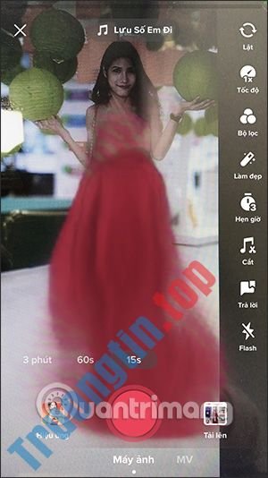 Cách&nbsp;quay&nbsp;video&nbsp;váy&nbsp;đỏ&nbsp;đón&nbsp;Tết&nbsp;trên&nbsp;TikTok