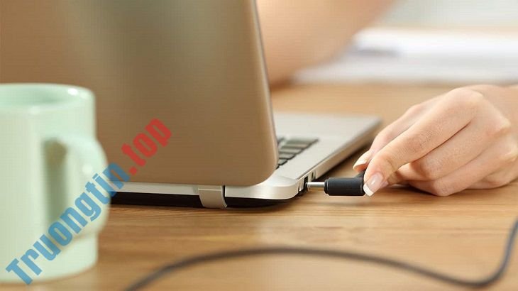 Hướng&nbsp;dẫn&nbsp;sạc&nbsp;pin&nbsp;đúng&nbsp;cách&nbsp;cho&nbsp;điện&nbsp;thoại,&nbsp;máy&nbsp;tính&nbsp;bảng&nbsp;và&nbsp;laptop