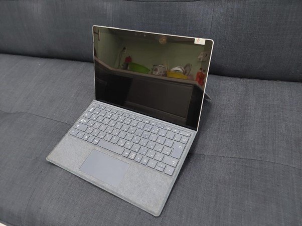 Pin surface pro 5 bị hỏng phải làm sao