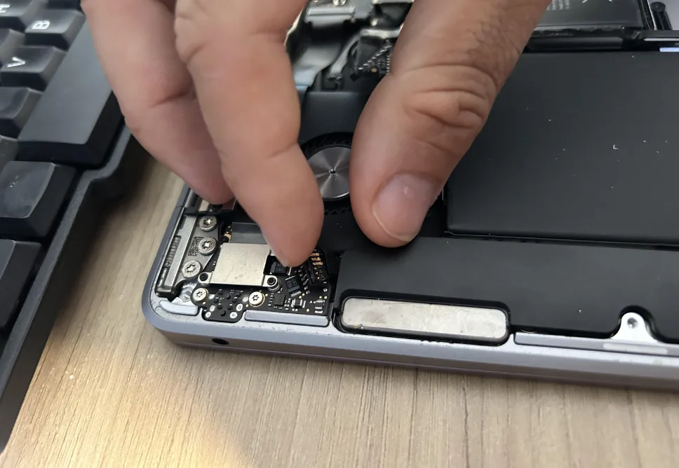 Địa Chỉ Sửa Laptop Bị Mất Tiếng TPHCM