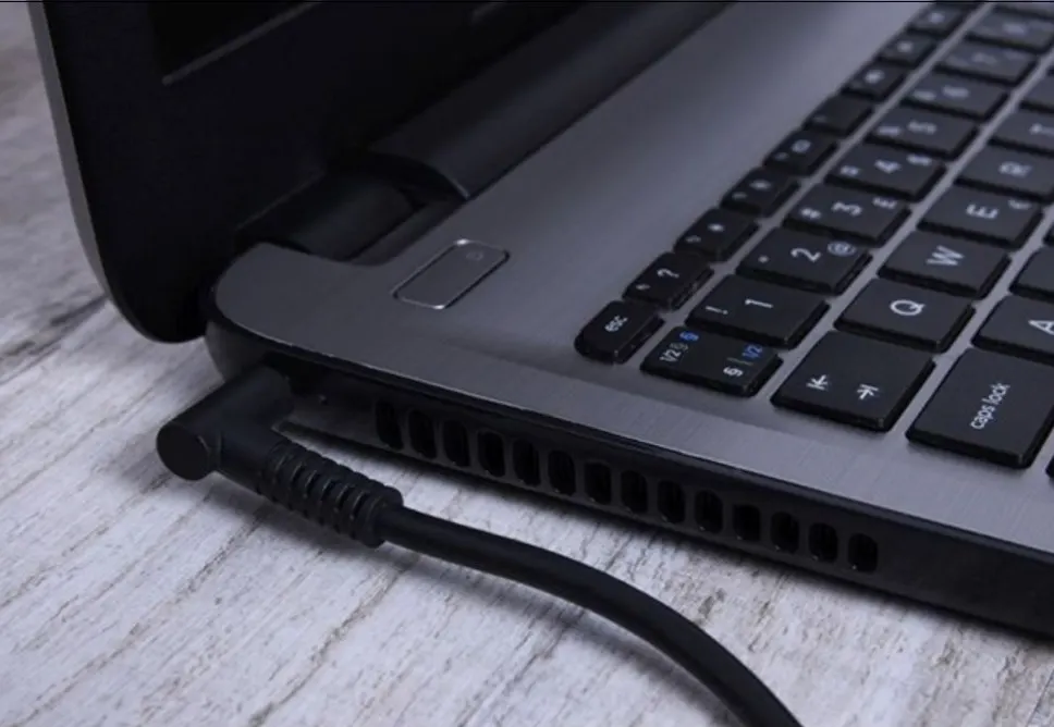 Địa Chỉ Sửa Laptop Không Nhận Sạc Quận 12 Tận Nhà