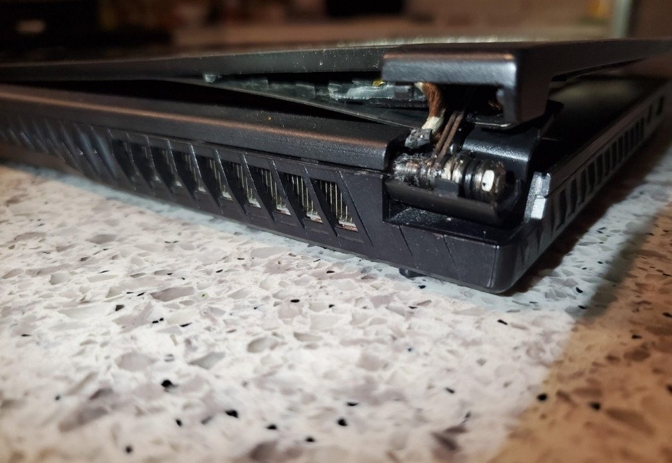 Địa Chỉ Thay Vỏ Laptop Giá Rẻ Tận Nơi Ở Quận 7